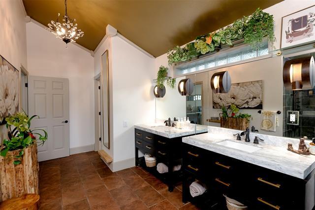 Building Photo - 803 Brookhurst Dr