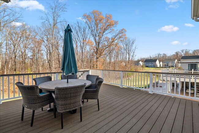 Building Photo - Elegant Single-Family Residence with Upscale Finishes in Amenity-Rich Community