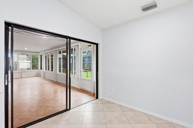 Building Photo - 2171 NW 76th Ave