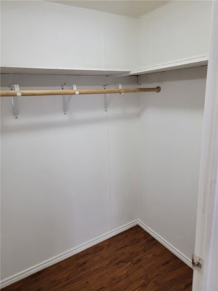 Building Photo - 804 Yaupon Dr