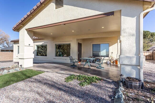 Building Photo - 7236 Pinnacle Pass Dr