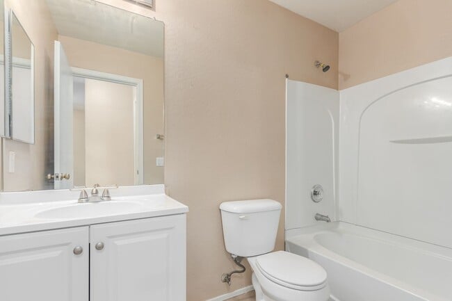 Building Photo - Welcome to Your Dream Home in Laveen Farms!