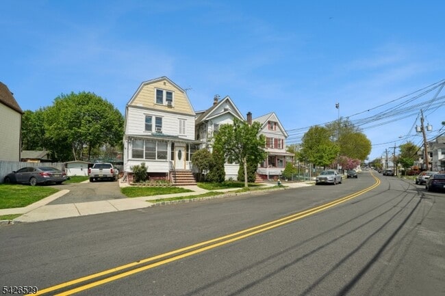 Building Photo - 133 Franklin Ave