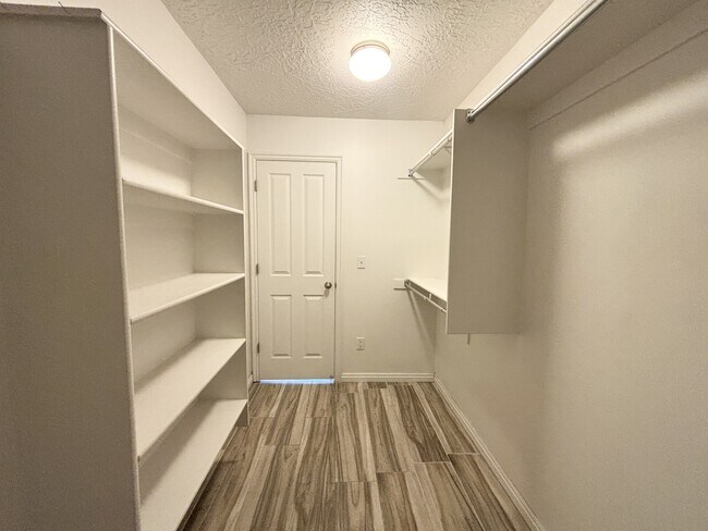 Building Photo - 4596 Red Sage Ct