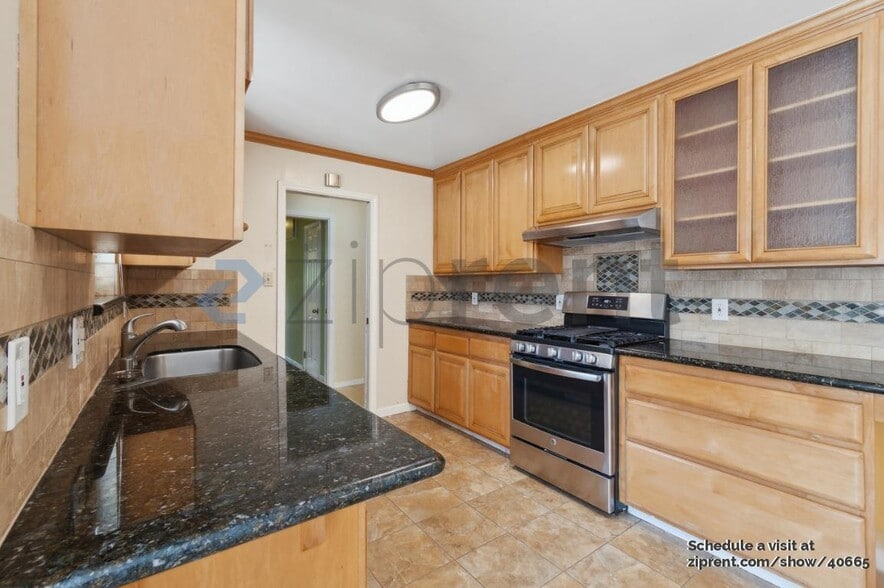 Building Photo - 792 Los Olivos Dr