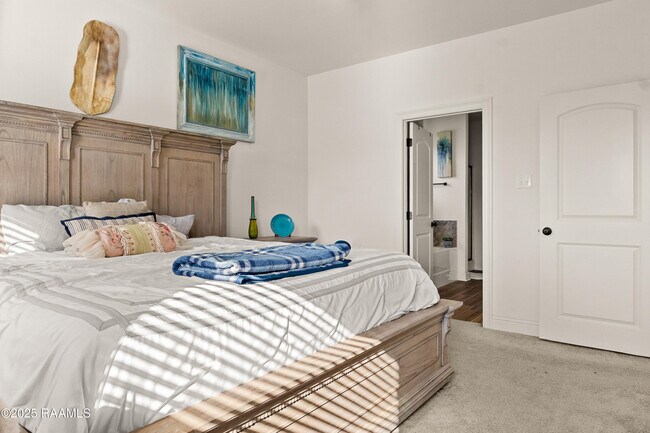 Building Photo - 120 Sugar Crest Dr