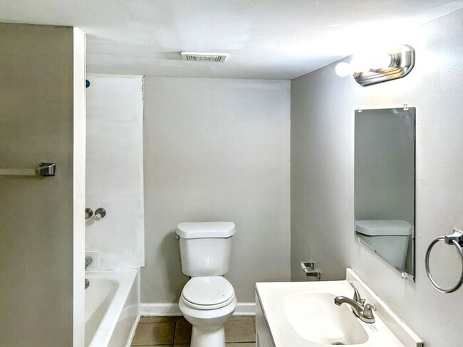 Building Photo - 1755 Circlewood Dr