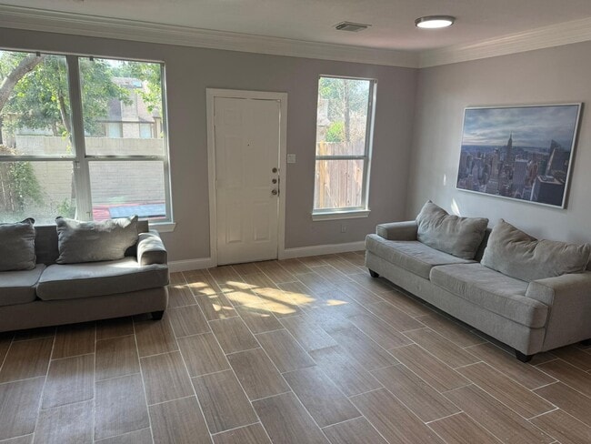 Building Photo - 10366 Panther Point Dr