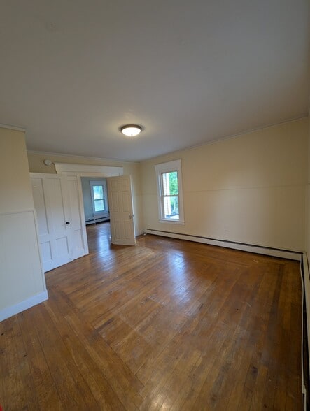 Building Photo - 60 Elm St
