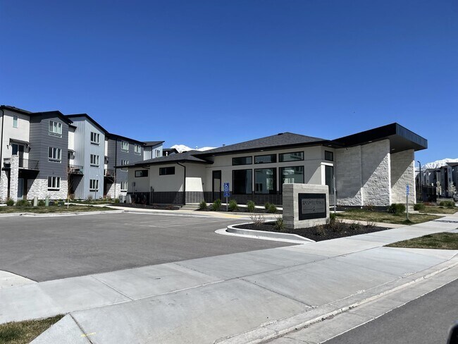 Building Photo - 517 S 1080 W