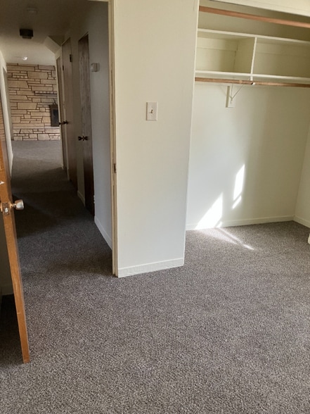 Building Photo - 1120 10th Ave NW