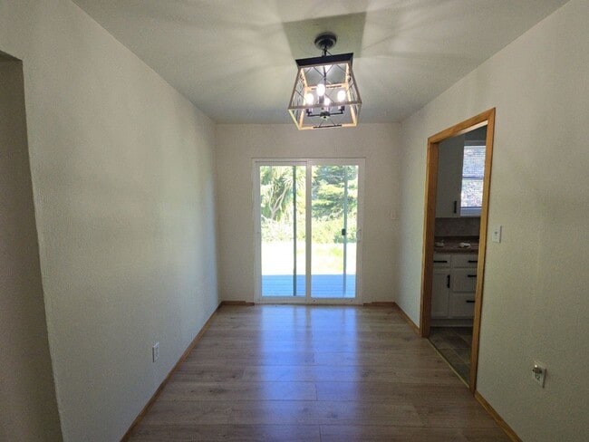 Building Photo - 2BD/1BA Pine Hill home on quiet road!