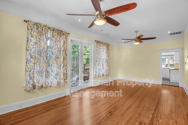 Building Photo - 1206 E 48th St