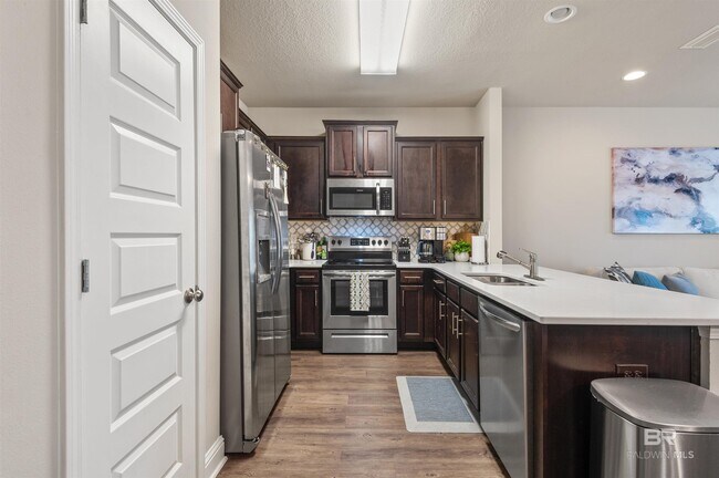 Building Photo - 6780 Spaniel Dr