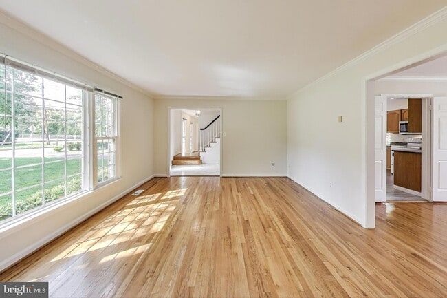 Building Photo - 10323 Snowpine Way