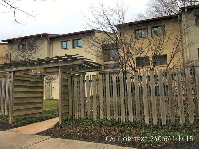 Building Photo - 5715 Harpers Farm Rd