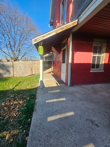 Porch - 226 Lincoln Way W