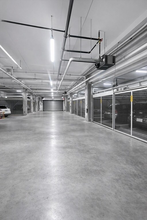 Building Photo - 400 W Broadway