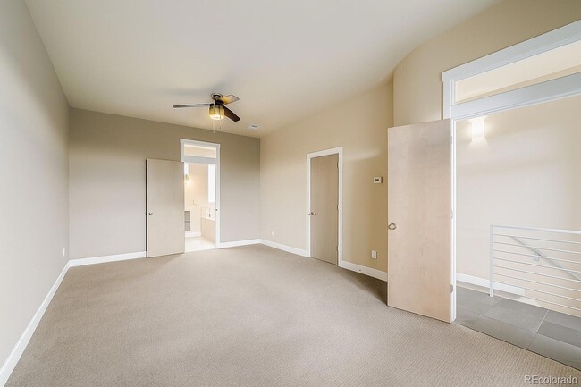 Building Photo - 2915 Umatilla St