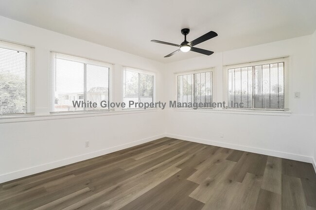 Building Photo - Charming Upstairs One Bedroom Apartment