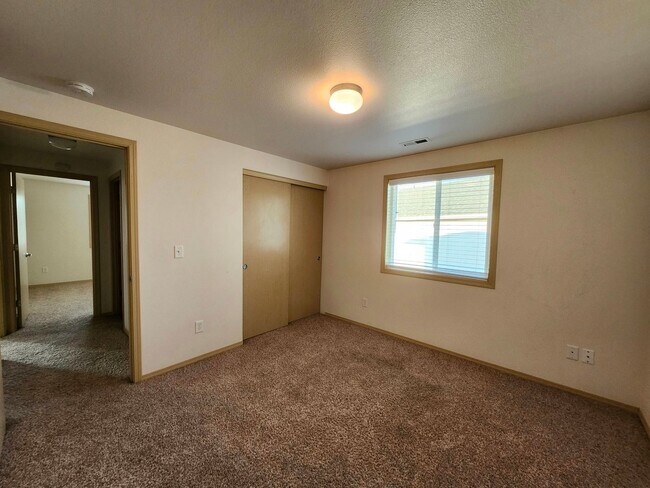 Building Photo - 5811 Austin Ct