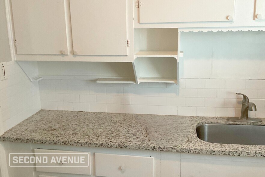 Primary Photo - 321 17th Ave N