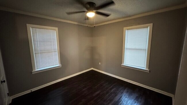 Building Photo - 3244 Spottswood Ave