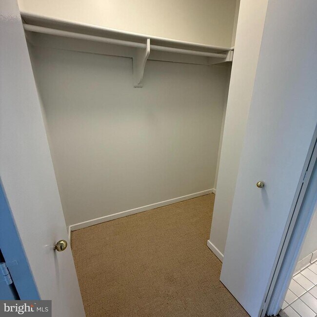 Building Photo - 2111 Wisconsin Ave NW