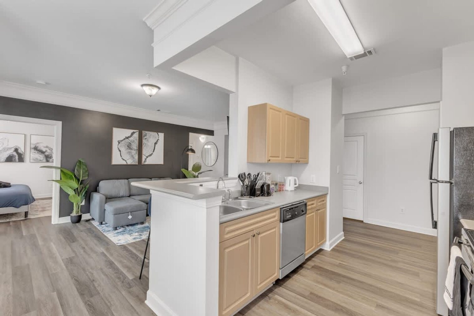 Building Photo - 8238 Hydon Dawn Ln