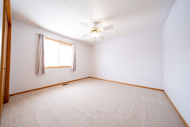 Building Photo - 634 McIntosh Ct