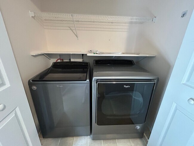 Building Photo - 619 Laurens Way