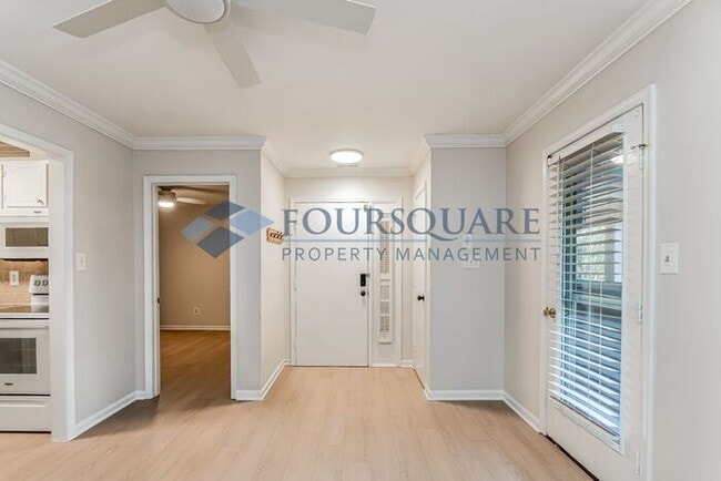 Building Photo - FRESHLY UPDATED CONDO in a PRIME RALEIGH LOCATION! 2 Bed w/ 2 en suite Bathrooms