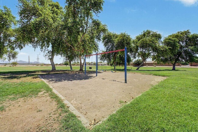 Building Photo - 12570 Desert Flower Rd