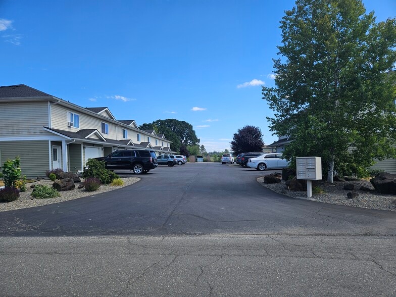 Building Photo - 119 Newaukum Golf Dr