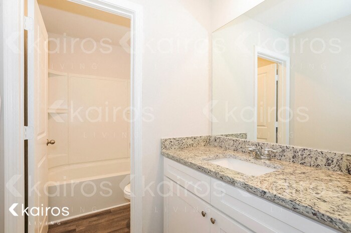 Building Photo - 7008 Pinehurst Way N