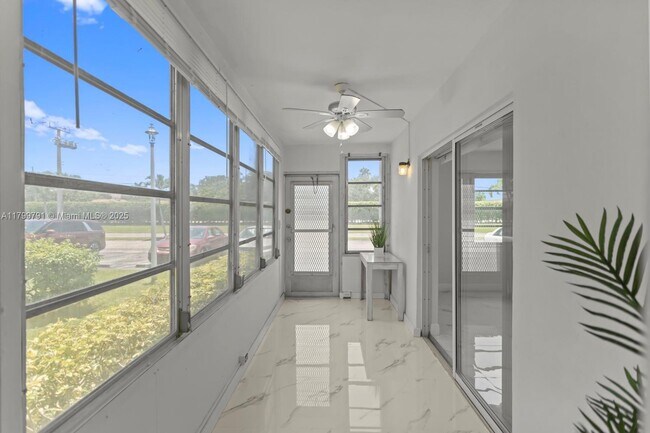 Building Photo - 108 Flanders C