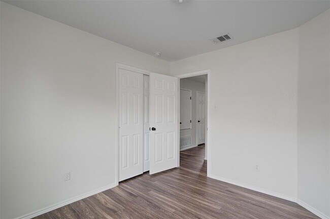 Building Photo - 1106 Canada Wild Dr