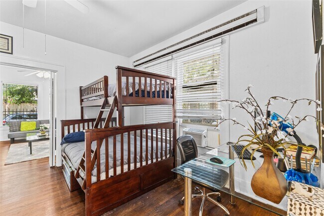 Building Photo - 2509 Whitney St