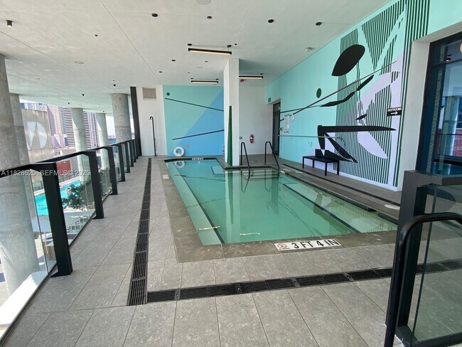 Building Photo - 398 NE 5th St