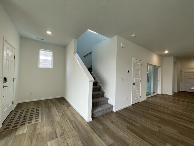 Building Photo - 2696 N Red Shoulder Ln