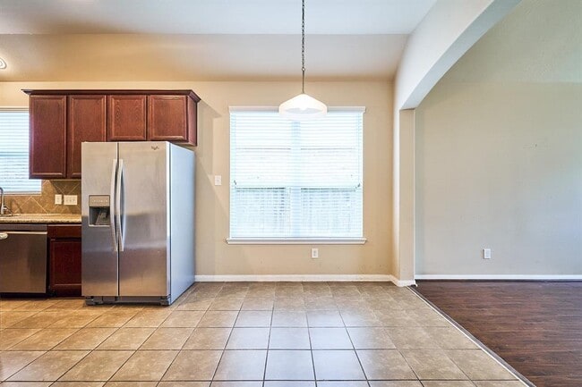 Building Photo - 1218 Maple Ace Dr
