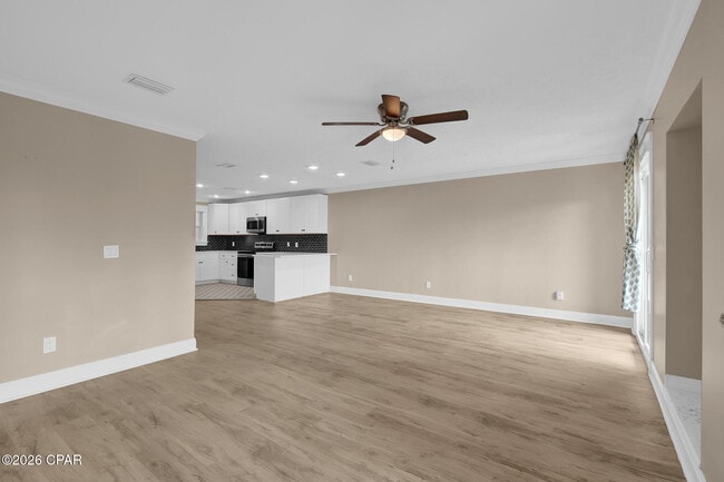 Building Photo - 1365 Capri Dr