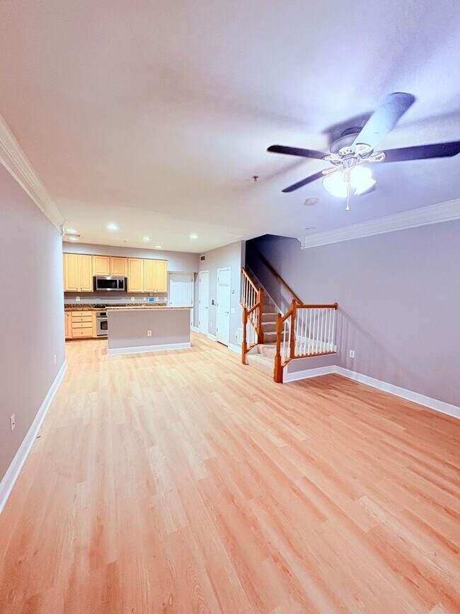 Building Photo - POTOMAC CLUB - TOWNHOUSE CONDO