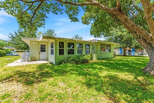 Building Photo - 7814 Talisman Dr