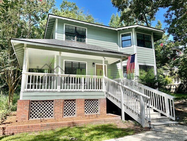 Building Photo - 746 Madera Rd