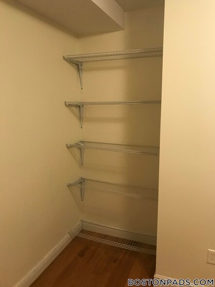 Building Photo - 24 Lexington Terrace