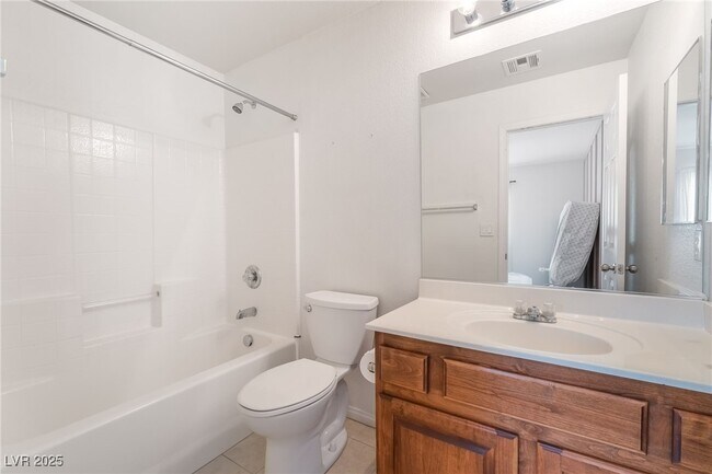 Building Photo - 6496 Chettle House Ln