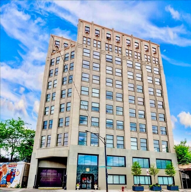 Building Photo - 1550 S Blue Island Ave