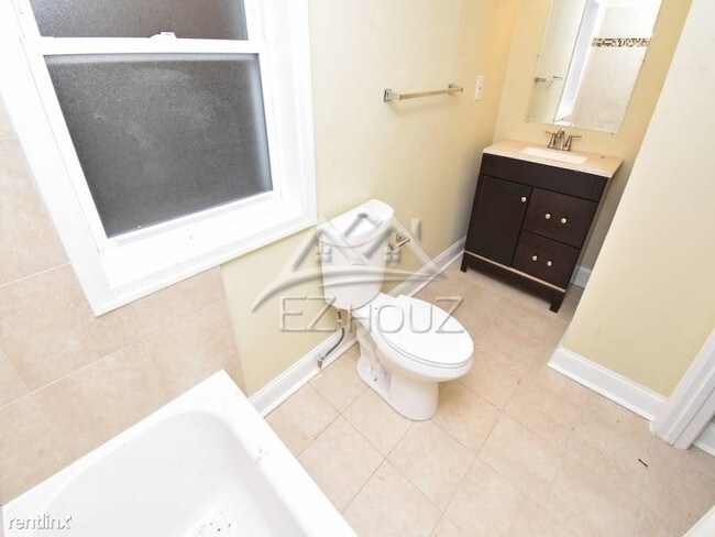 Building Photo - 2 br, 2 bath Apartment - 203 N Montford Ave