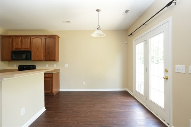 Building Photo - Charming 3-bedroom, 2-bath home